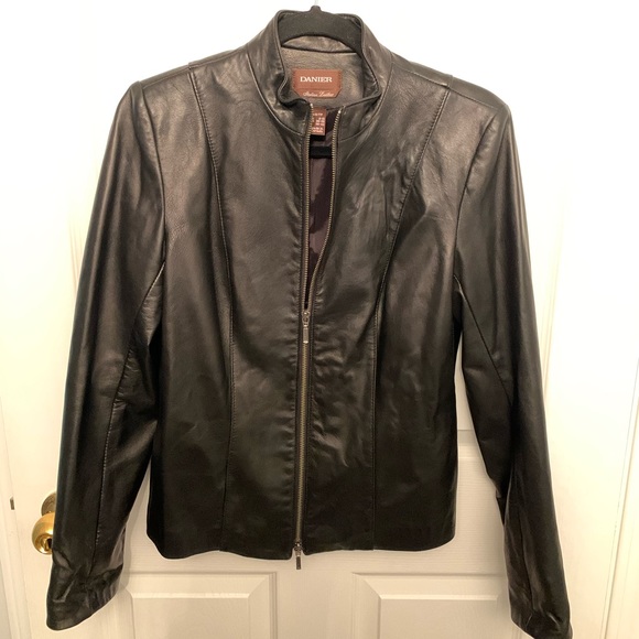 Danier leather Womens jacket - Picture 7 of 9